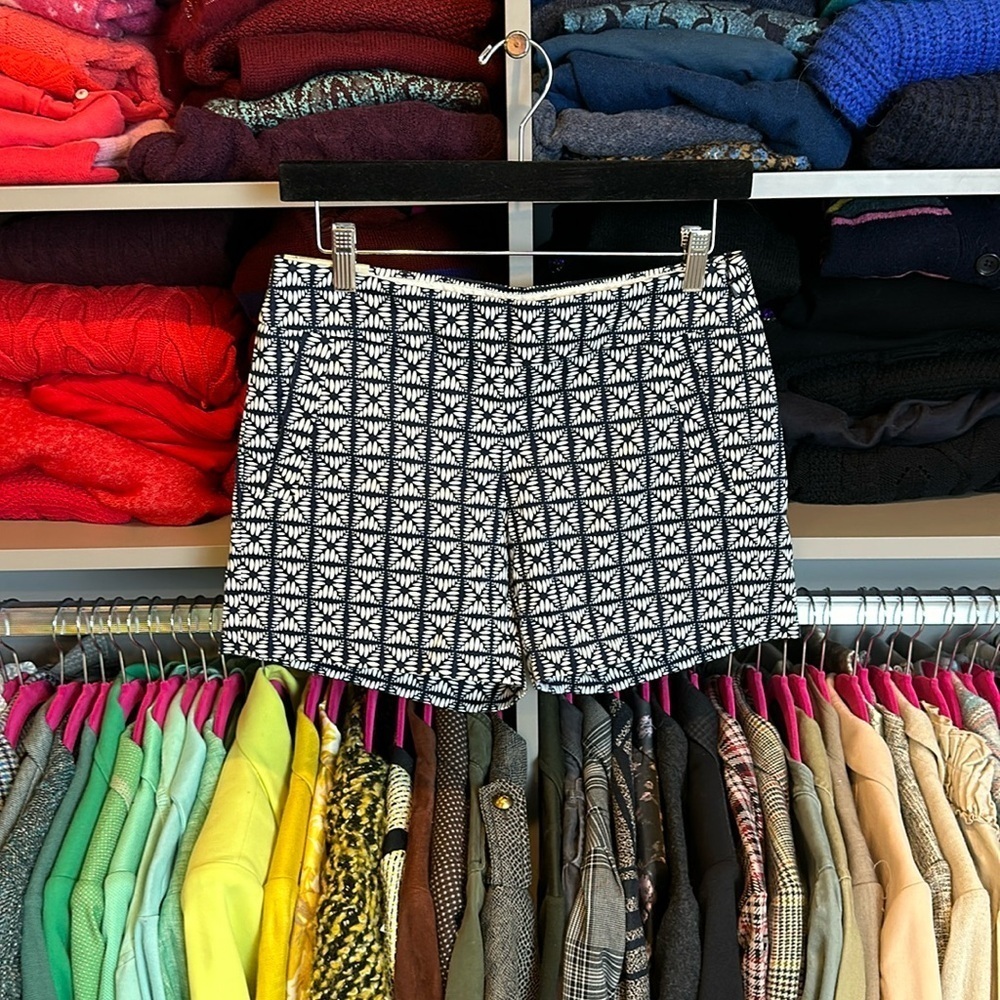J Crew navy and white print shorts size 0 NWT